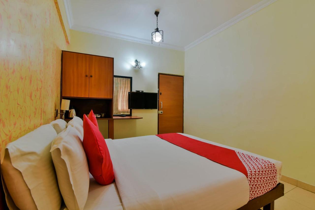 Hotel Manoshanti Панаджі Екстер'єр фото
