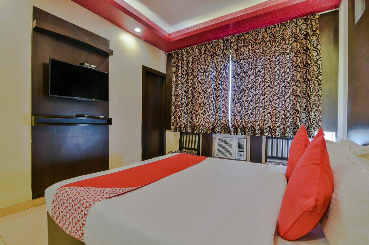 Hotel Manoshanti Панаджі Екстер'єр фото