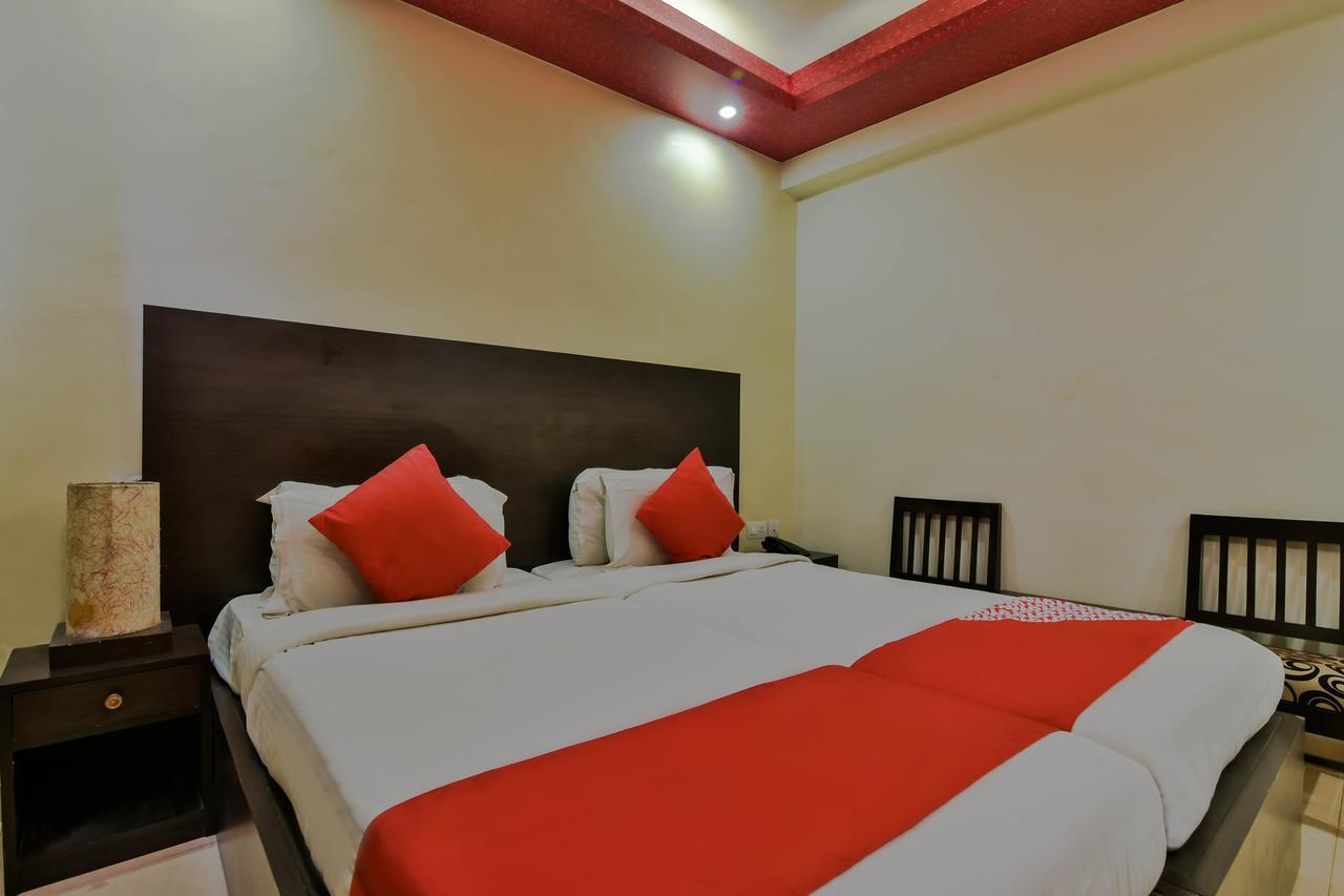 Hotel Manoshanti Панаджі Екстер'єр фото