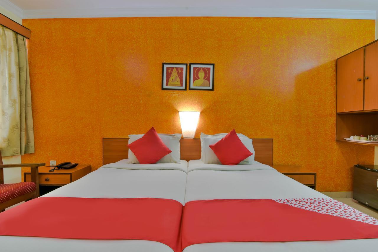 Hotel Manoshanti Панаджі Екстер'єр фото